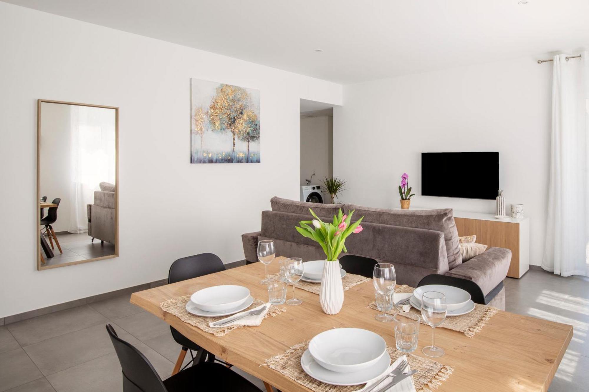 Lugano Superior Suites - Free Parking חדר תמונה