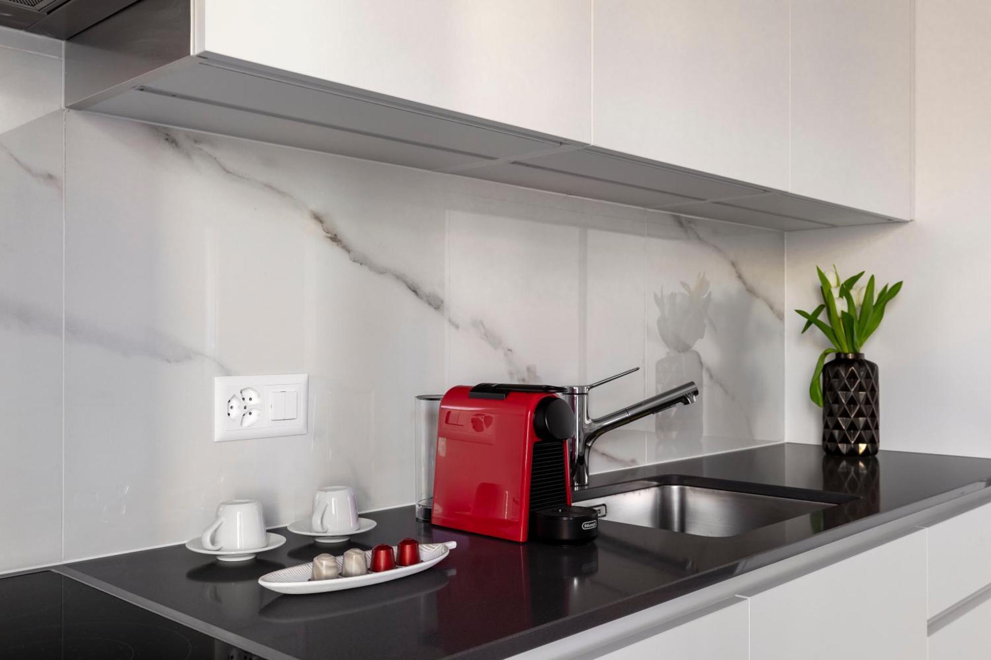 Lugano Superior Suites - Free Parking מראה חיצוני תמונה